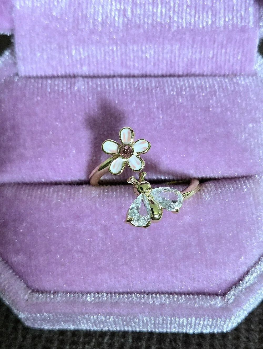 La Meno Flower🌸 and Bee🐝 Bypass Ring💍 - NIB - Picture 2 of 16